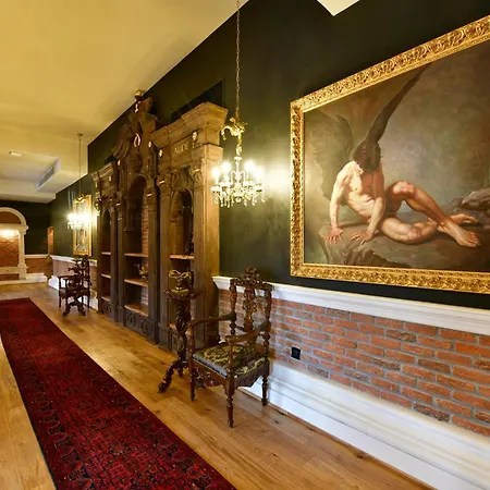 Sacred Mansion Szálloda